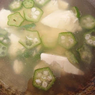 簡単で時短⭐豆腐とオクラの中華スープ